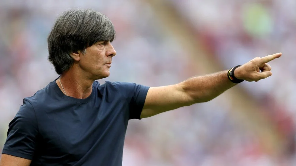 HLV Joachim Low: "chúng tôi không nằm trong nhóm ứng cử viên vô địch”.